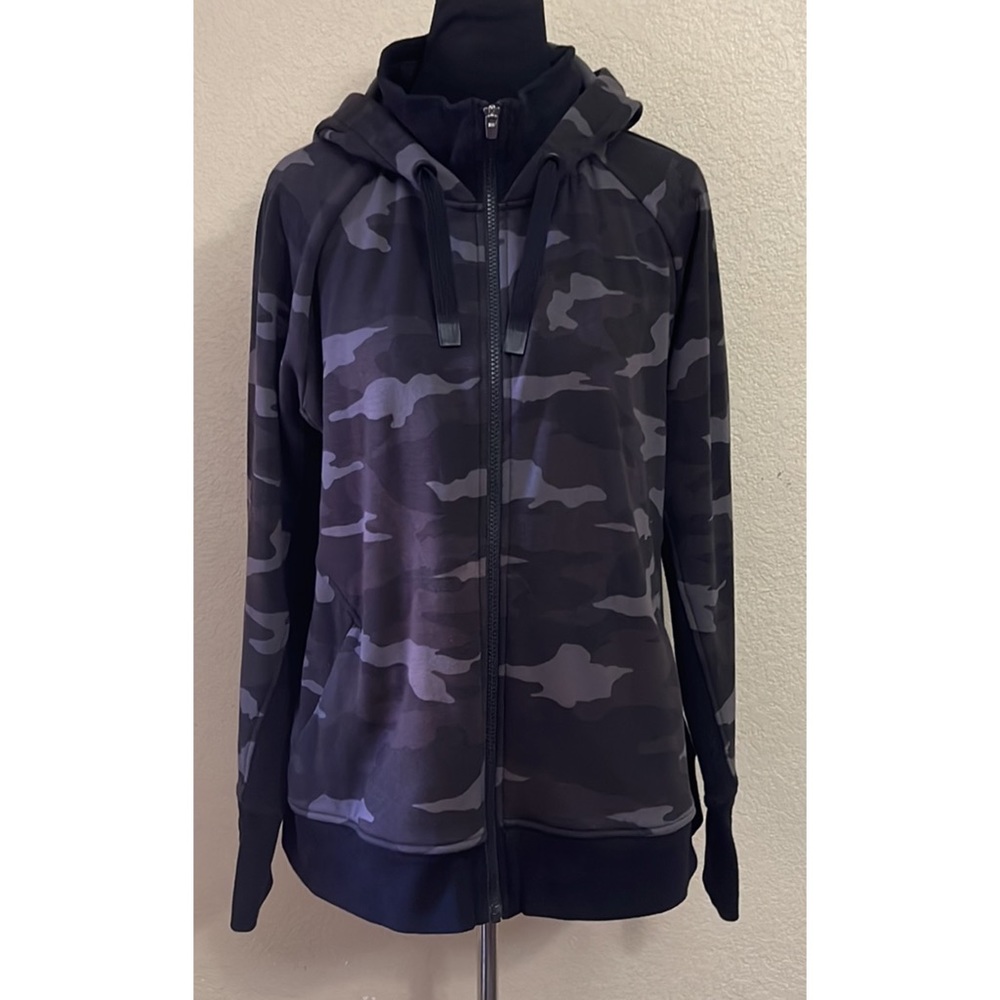 Athleta Triumph Camo Hoodie Hooded Jacket XL Camouflage